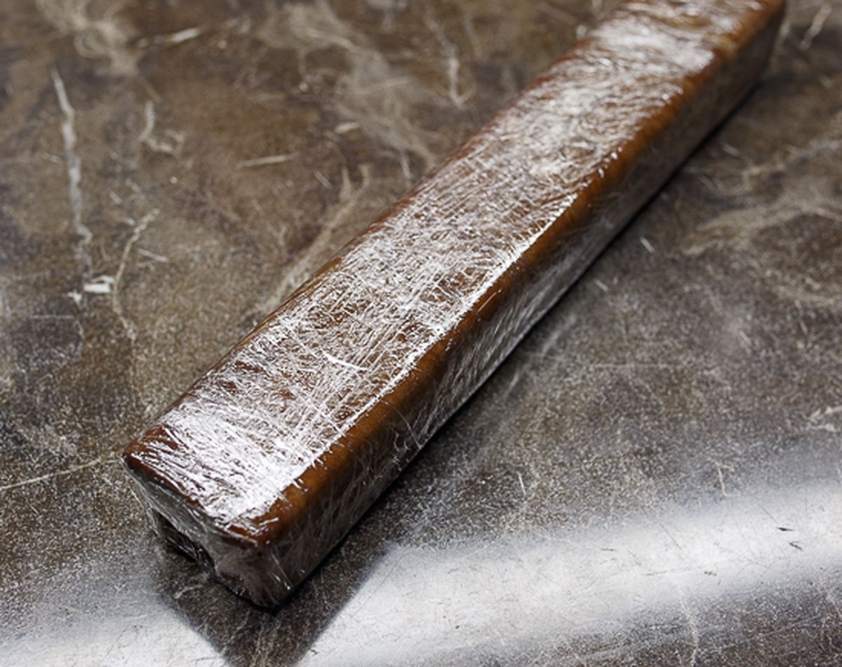 Заворачиваем тесто в пленку