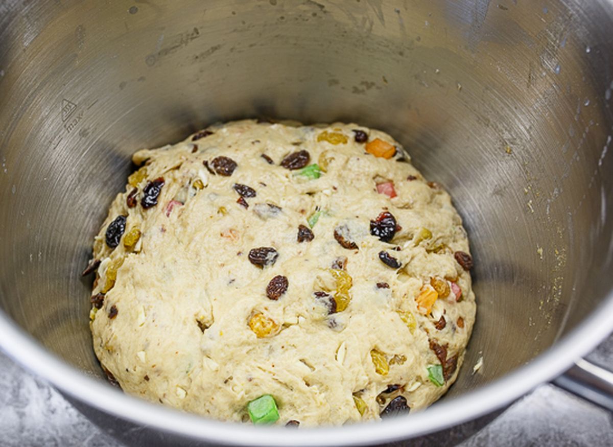 Тесто на штоллен