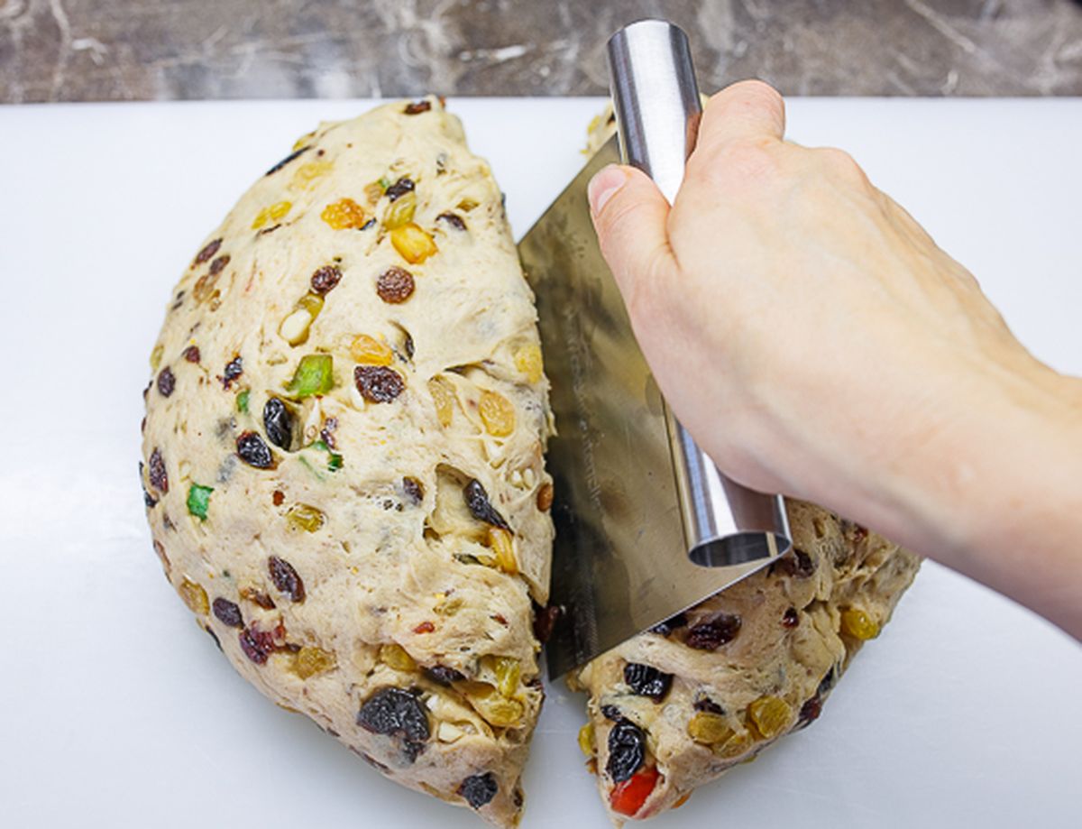 Делим тесто