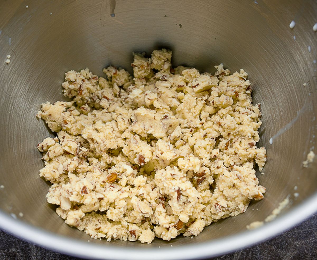 Вымешиваем тесто