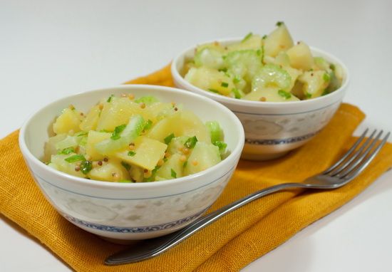 Рецепт картофельного салата с сельдереем