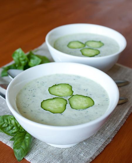 Рецепт холодного огуречного супа с зеленью