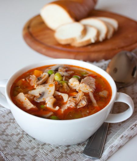 Рецепт супа из свинины с грибами и горошком