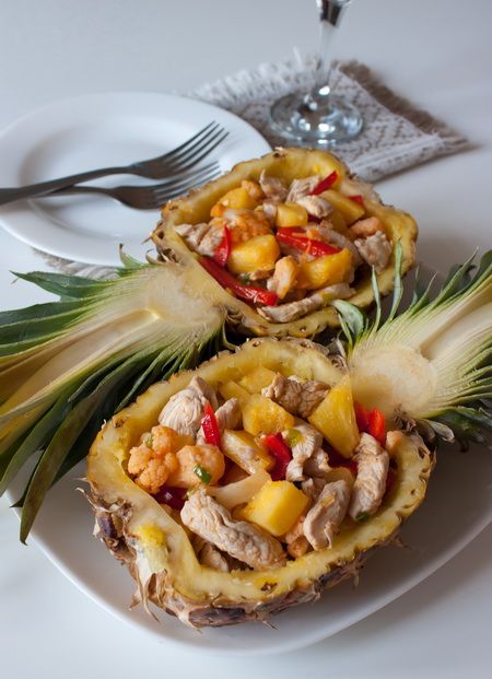 Рецепт салата из индейки в ананасе