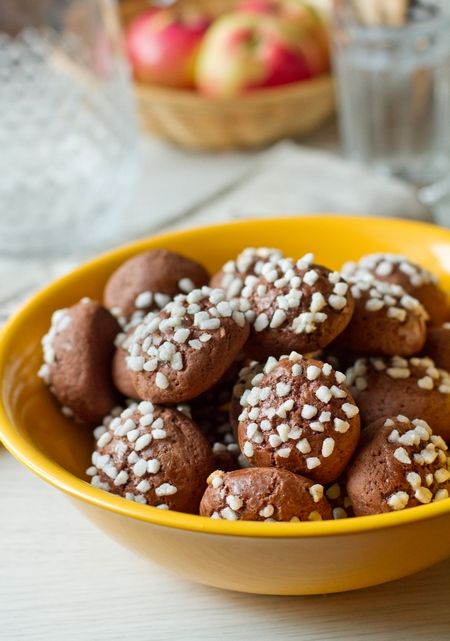 Рецепт шоколадного печенья с жемчужным сахаром