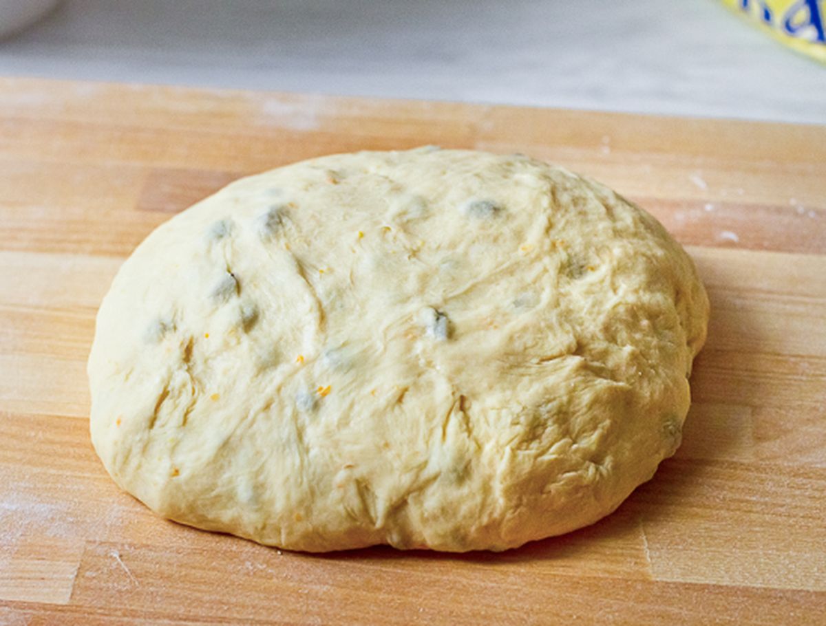 Тесто с изюмом
