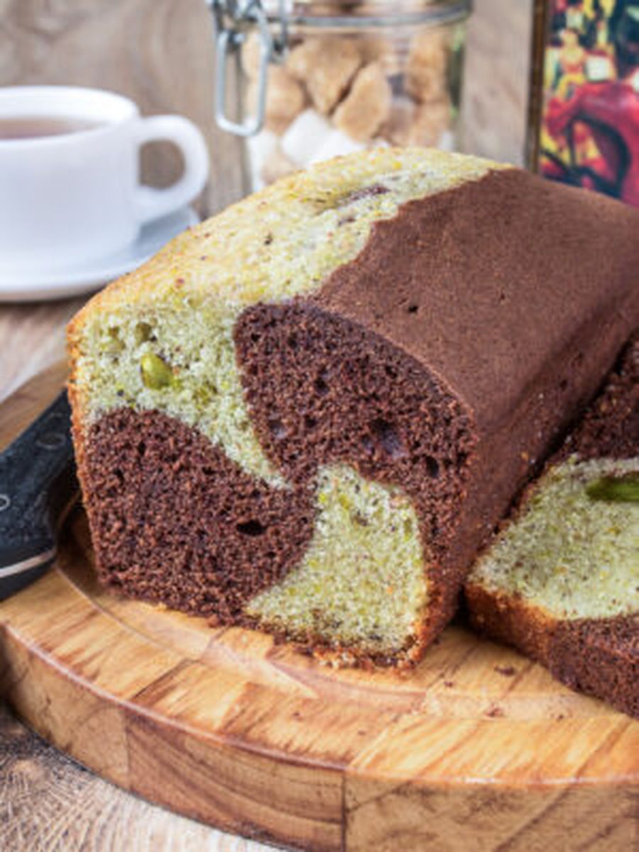 Двухцветный шоколадно-фисташковый кекс