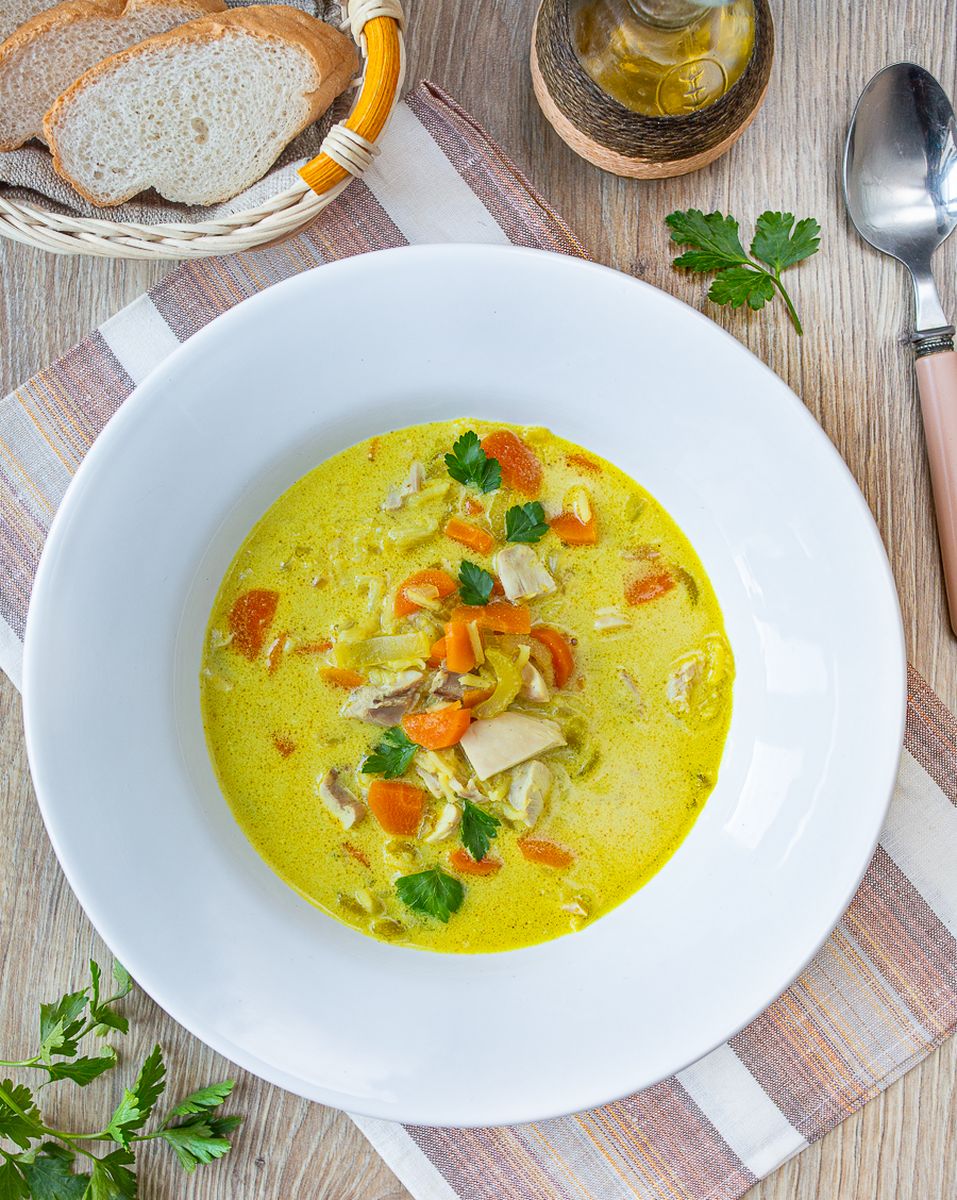 Карри-суп из курицы с рисом