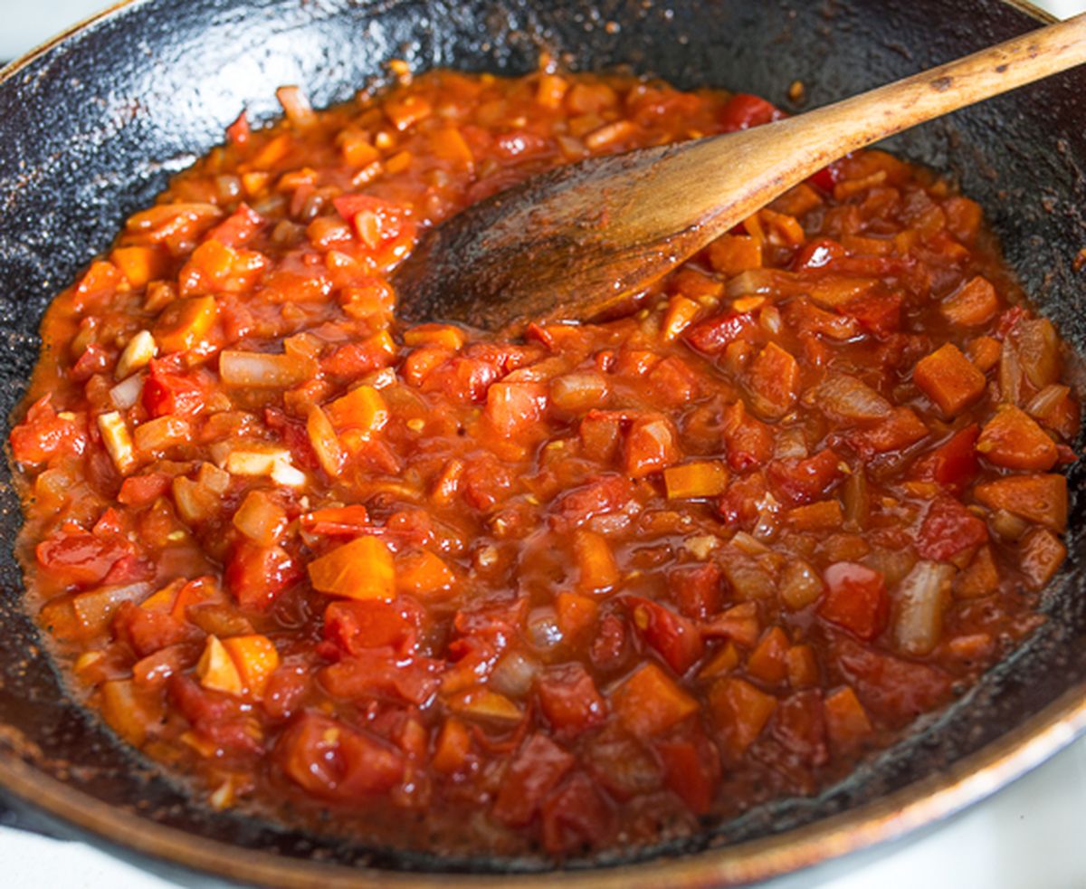 + специи и томаты