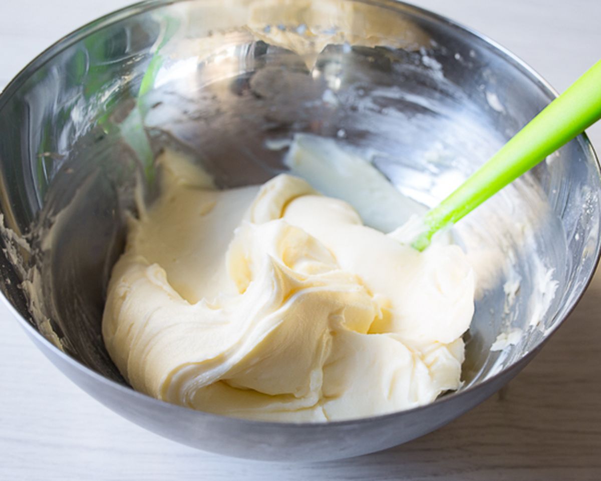 Разминаем маскарпоне