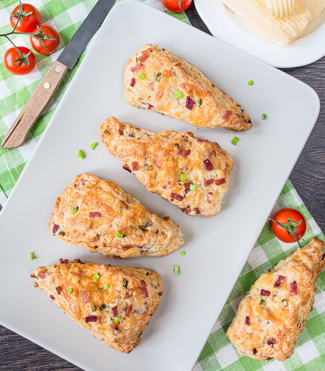 Сконы с сыром и ветчиной