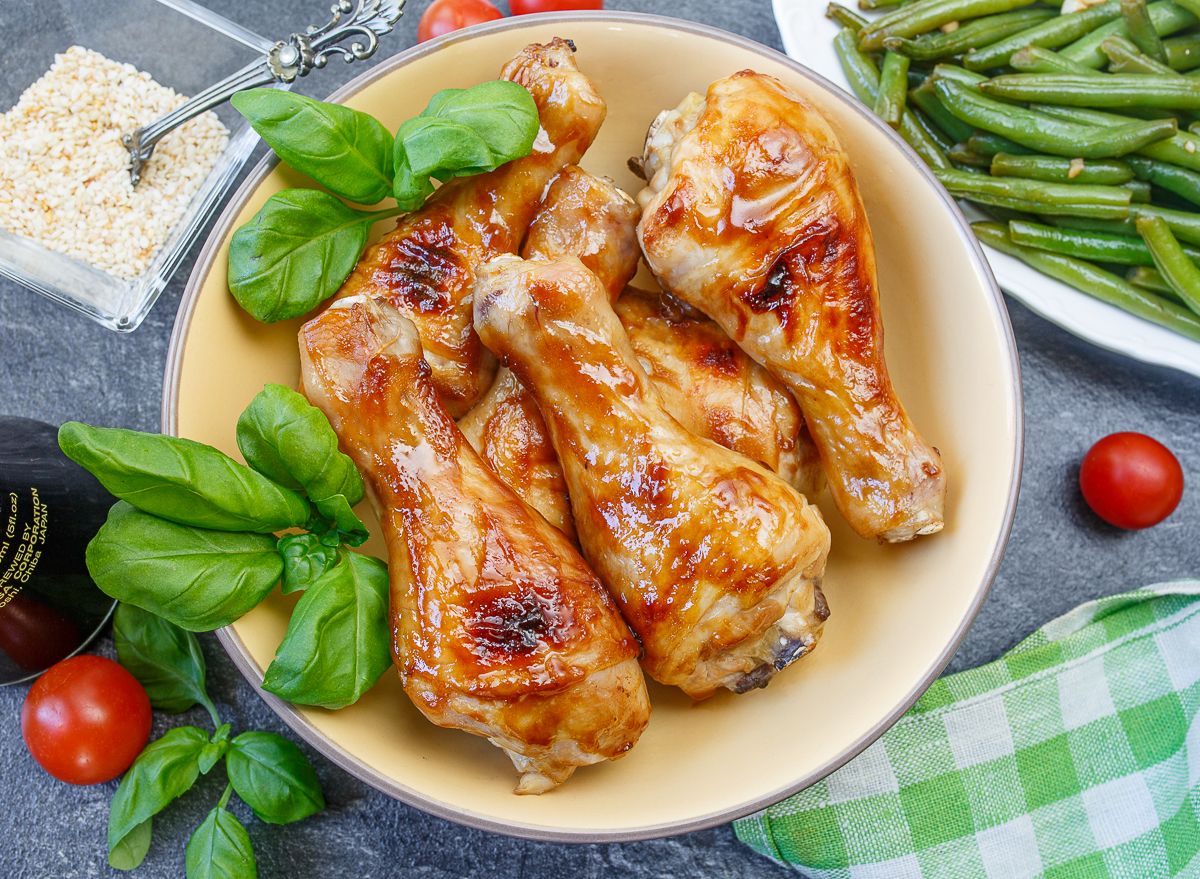 Куриные ножки в кунжутной глазури