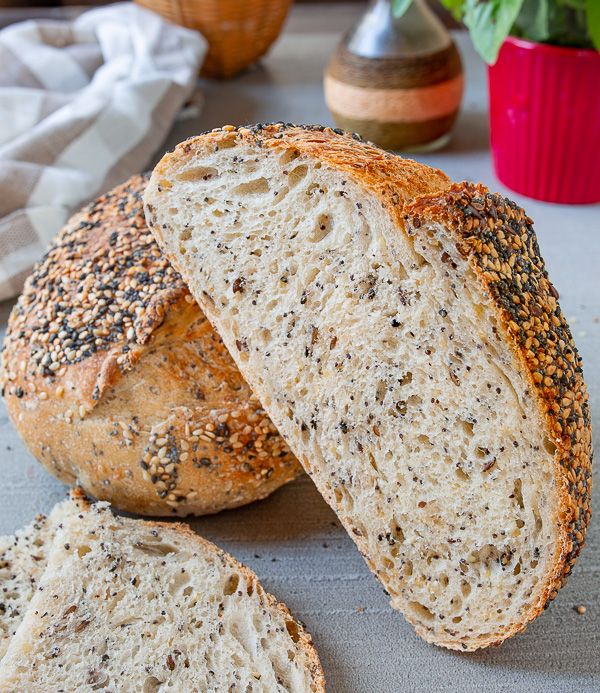 Рецепт пшеничного хлеба с семечками на закваске