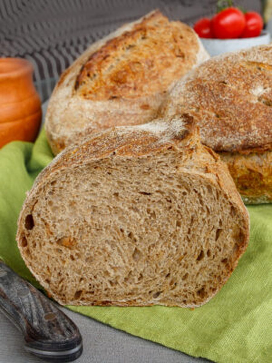 Пшеничный хлеб с солодом и цельнозерновой мукой