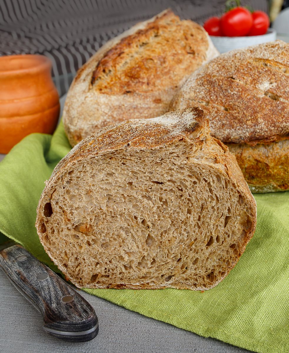 Пшеничный хлеб с солодом и цельнозерновой мукой