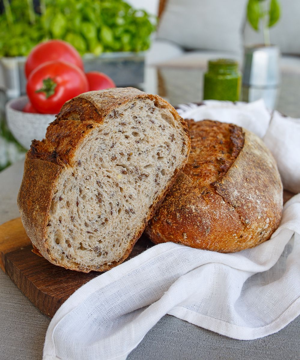 Рецепт пшеничного хлеба с жареным льном на закваске