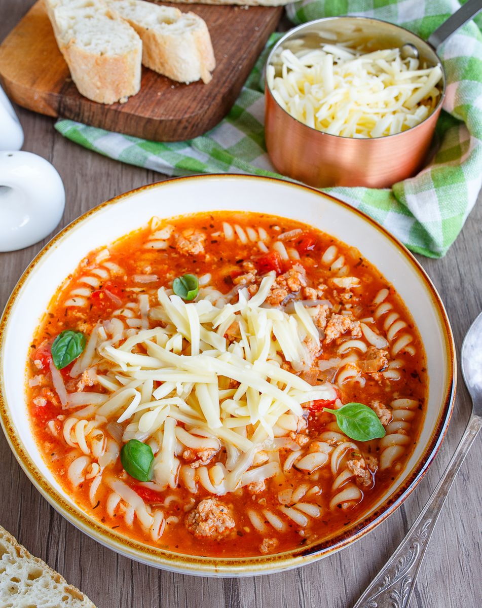 Рецепт томатного паста-суп с фаршем