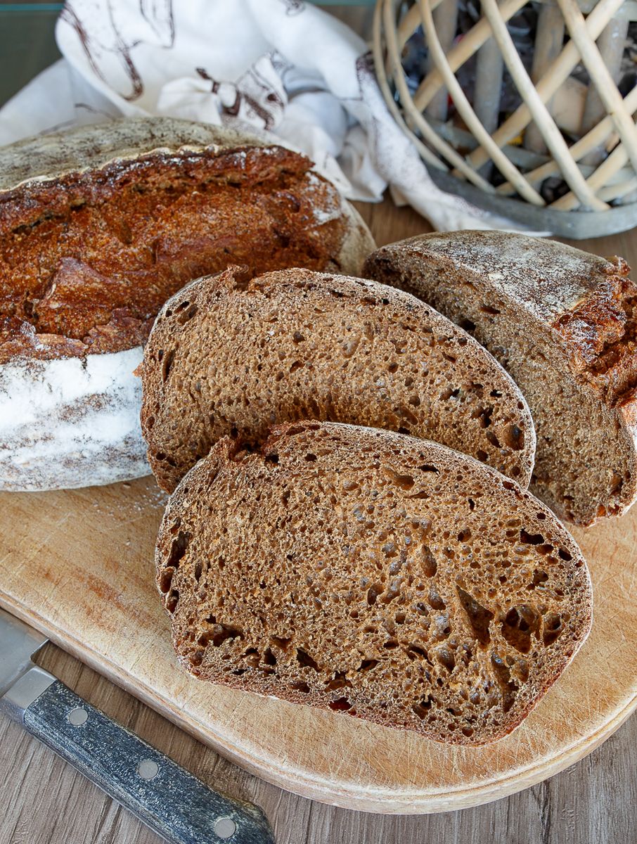 Рецепт ржано-пшеничного хлеба с кориандром и тмином