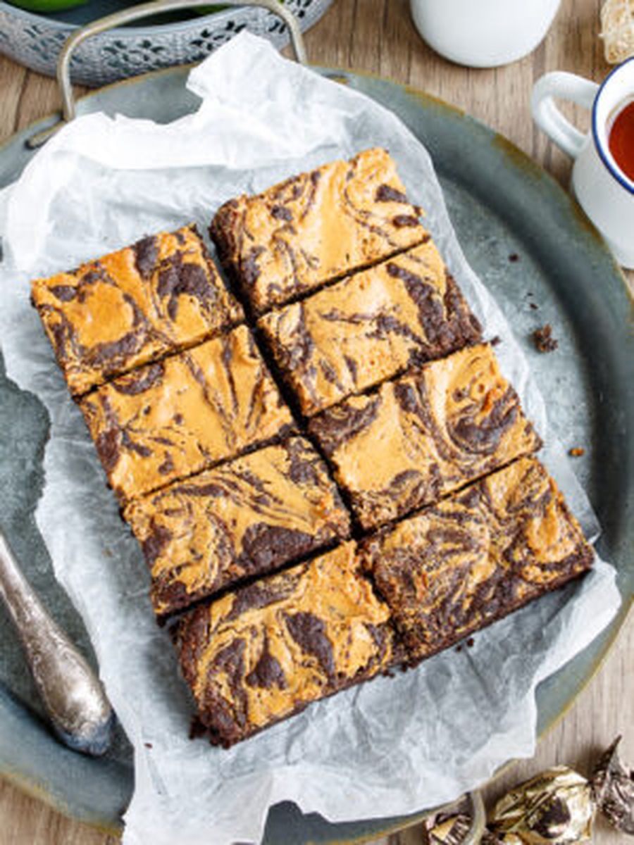 Мраморные брауни с арахисовой пастой