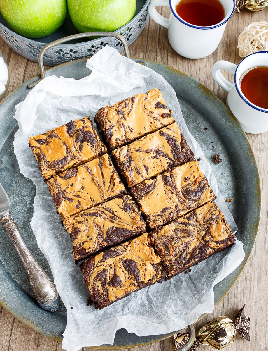 Мраморные брауни с арахисовой пастой