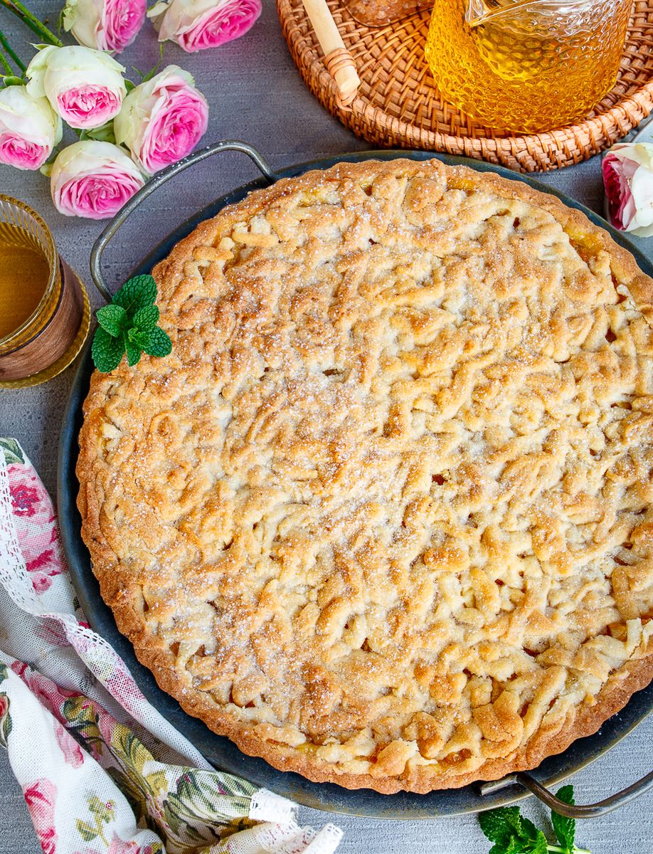 Апельсиново-яблочный песочный пирог