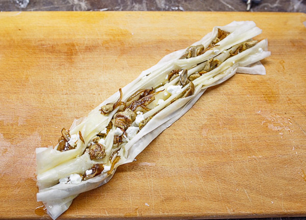 Собираем тесто гармошкой