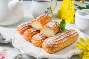Эклеры с ванильным заварным кремом