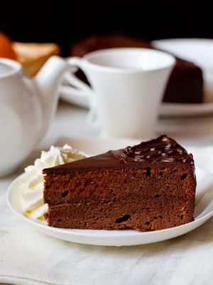 Шоколадный торт a la “Sacher”