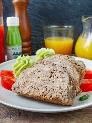 Мясная буханка с пекинской капустой и имбирем