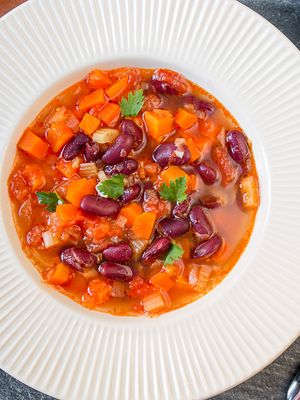 Фасолада – греческий фасолевый суп