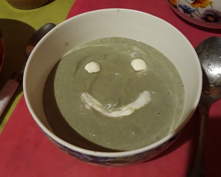 Крем-суп из брокколи и шампиньонов.jpg